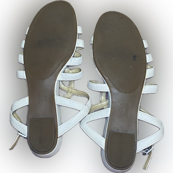 Naturalizer Sandals Size 11 - Picture 3 of 4